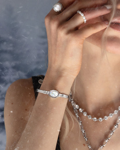 Liquid Oval Pearl Bangle