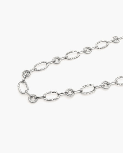 Textured Circle Link Necklace in Silver