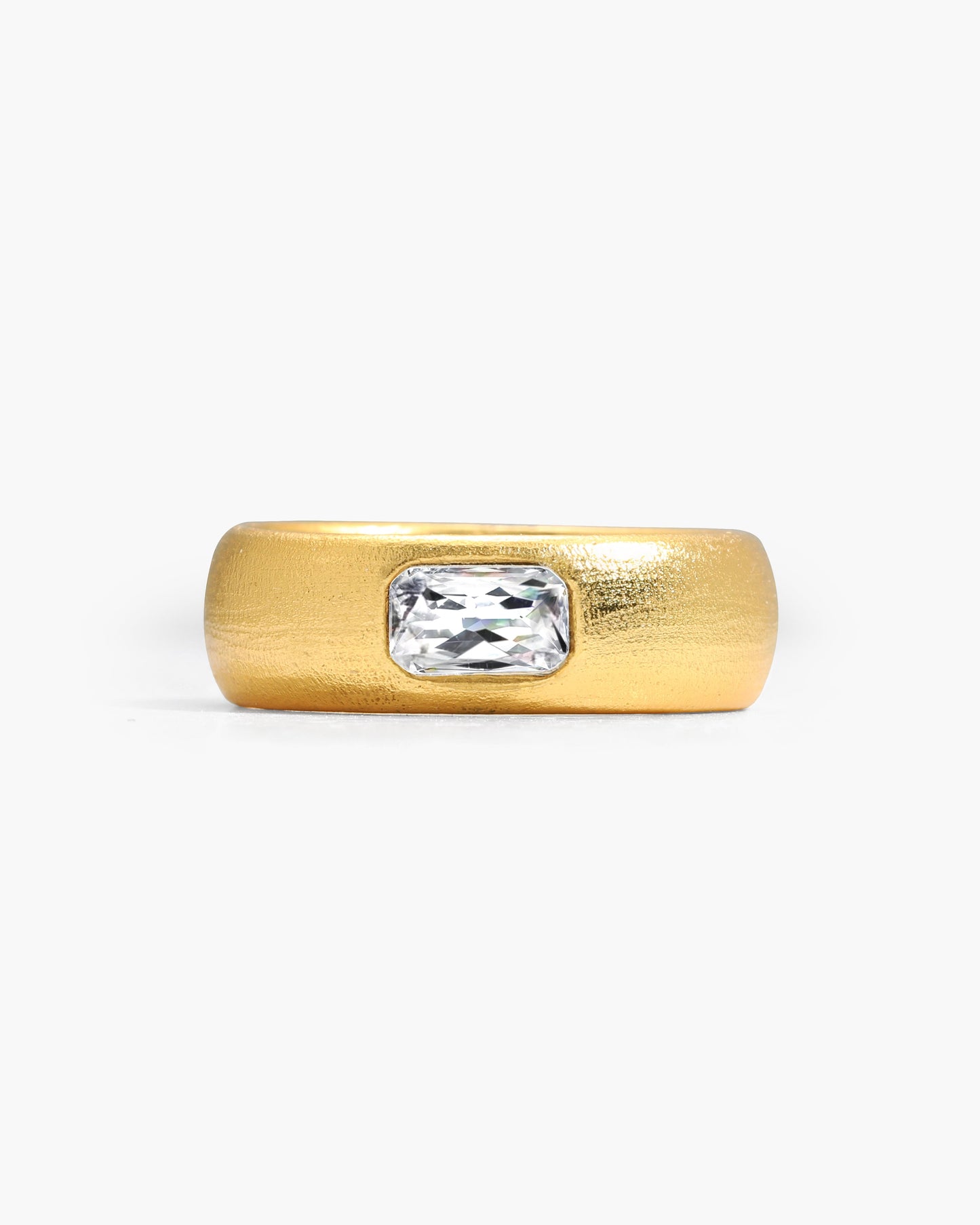 Hush Ring in Gold