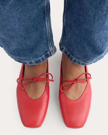 Leather Keyhole Flat | Classic Red