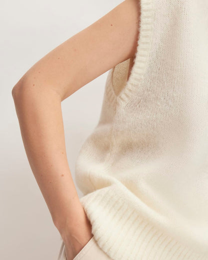 The Alpaca V-Neck Vest | Snow