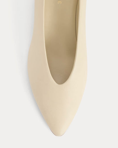 Made in Italy Almond-Toe Pump | Crema