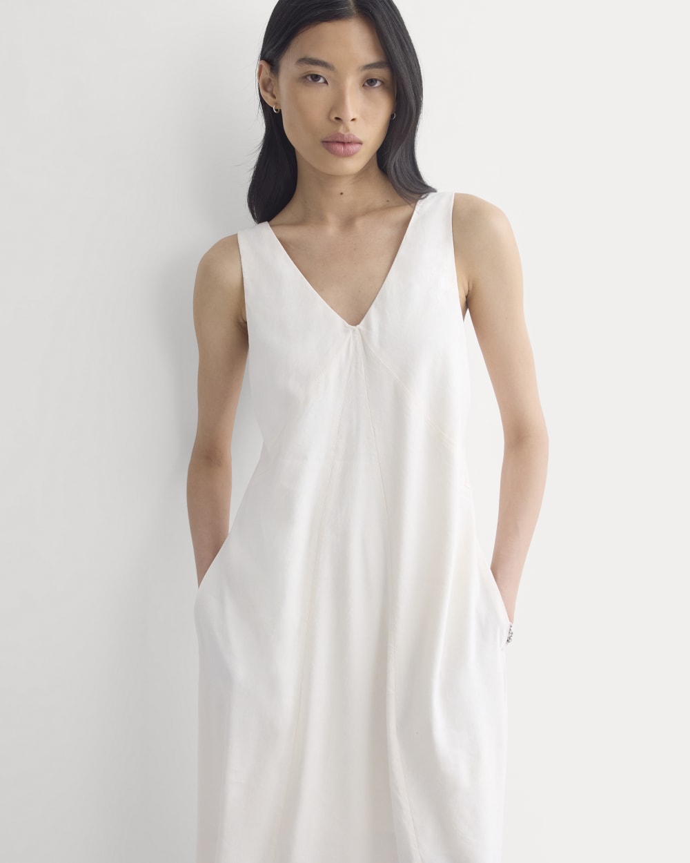 Deep V Seamed Dress in Stretch Linen | Bone