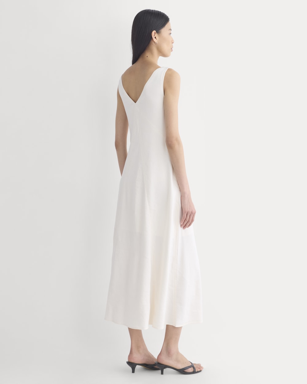Deep V Seamed Dress in Stretch Linen | Bone