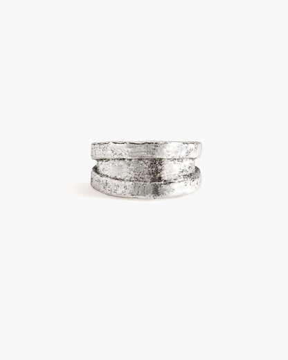 Terra Kiss Ring