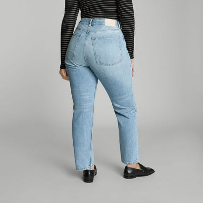 The '90s Cheeky Hourglass Jean | Vintage Sunbleached Blue | 28.5" Inseam
