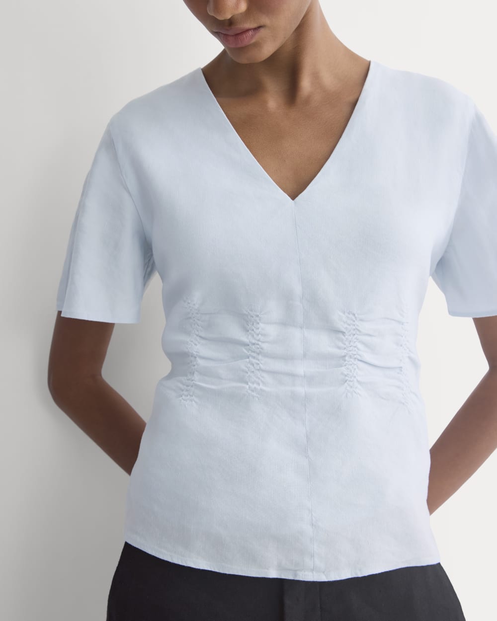 Cinched Top in Stretch Linen | Skywriting
