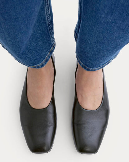Gallery Square-Toe Flat | Black