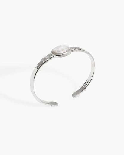 Liquid Oval Pearl Bangle