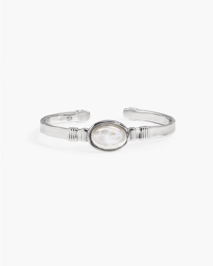 Liquid Oval Pearl Bangle