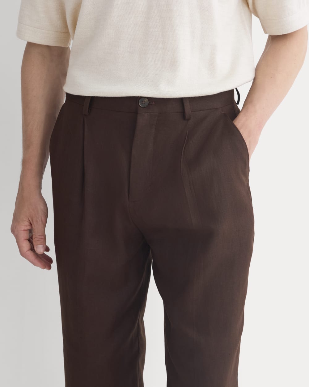Soyeux Linen Pleated Trouser | Dark Brown