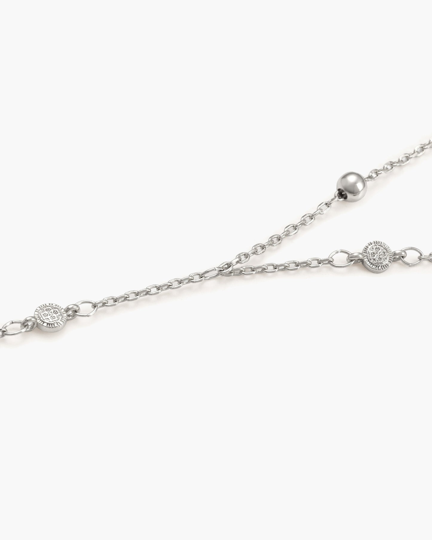 Hojas Coin Hand Chain Bracelet in Silver